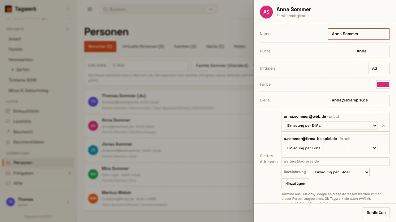Personen-Detail mit weiteren E-Mail-Adressen je Person